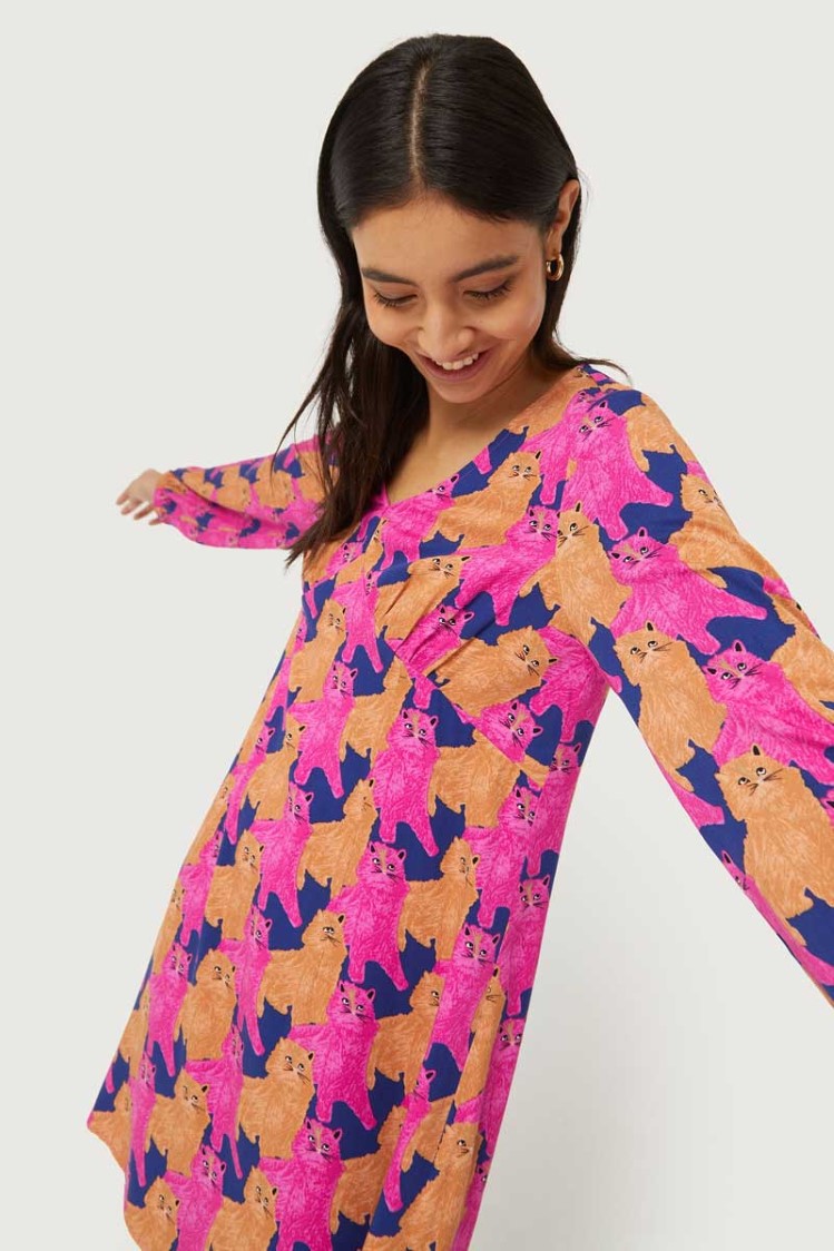 Vestido corto con estampado de gatos - Compañía Fantástica