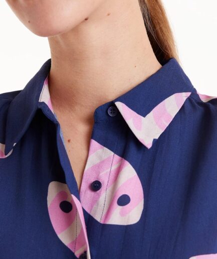 Camisa rayón LENZING™ ECOVERO™ con estampado Eureka - Compañía Fantástica