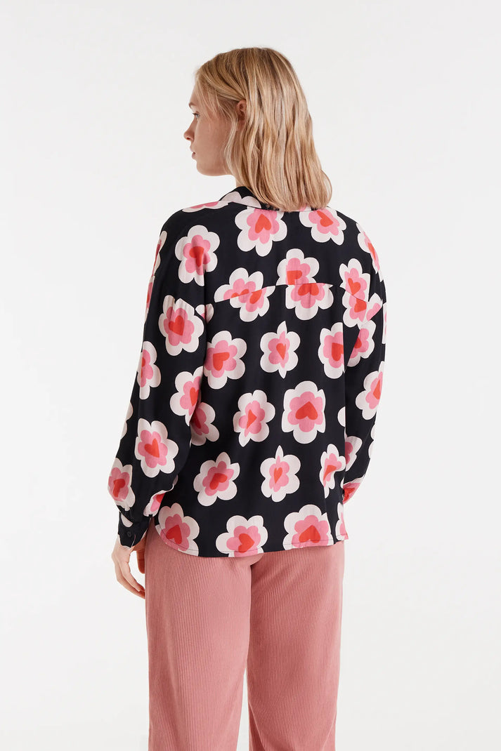 Camisa con estampado sweetheart - Compañía Fantástica (2) Camisa con estampado sweetheart - Compañía Fantástica