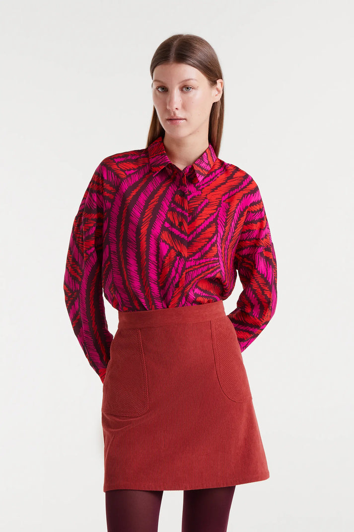 Camisa crepé ligero con estampado fedora – Compañía Fantástica Camisa crepé ligero con estampado fedora - Compañía Fantástica