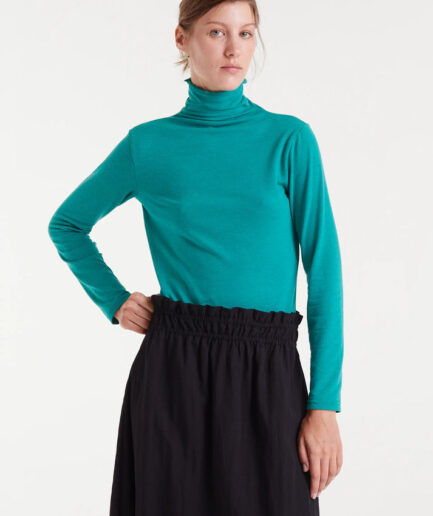 Camiseta cuello alto verde - Compañía Fantástica