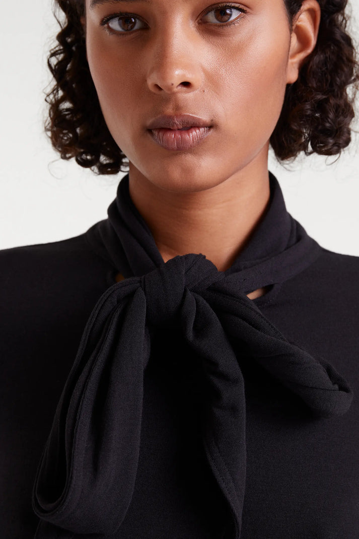 Camiseta lazada manga larga negro - Compañía Fantástica (3) Camiseta lazada manga larga negro - Compañía Fantástica