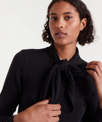 Camiseta lazada manga larga negro - Compañía Fantástica