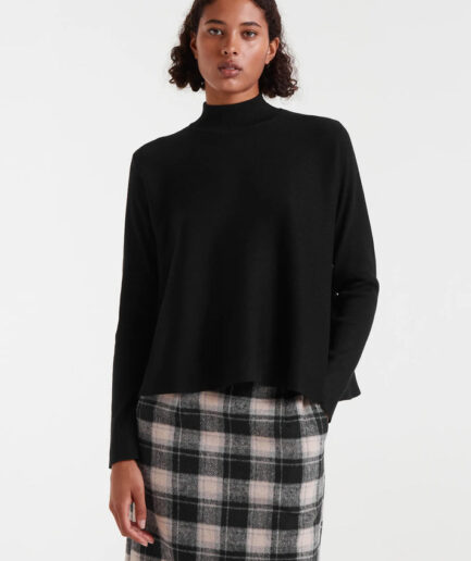 Jersey evasé cuello perkins negro - Compañía Fantástica