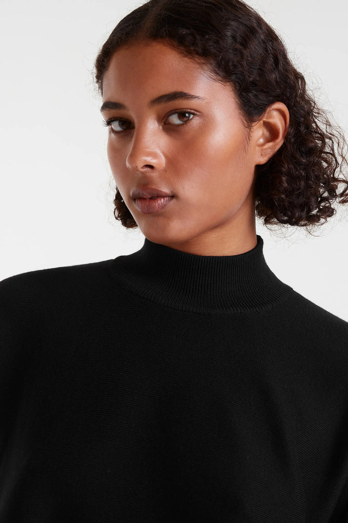 Jersey evasé cuello perkins negro - Compañía Fantástica (3) Jersey evasé cuello perkins negro - Compañía Fantástica