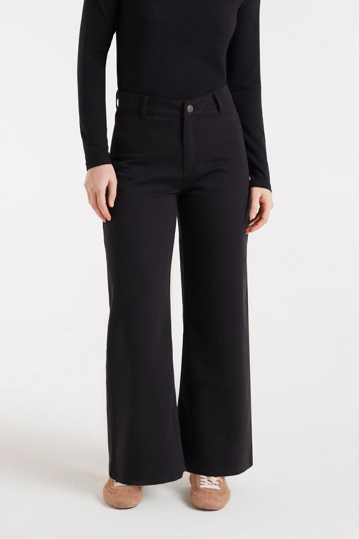 Pantalón vaquero negro - Compañía Fantástica Pantalón vaquero negro - Compañía Fantástica