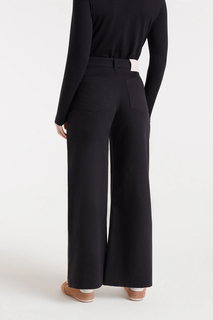 Pantalón vaquero negro - Compañía Fantástica (2) Pantalón vaquero negro - Compañía Fantástica