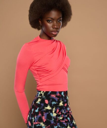 Top Red Diva Minueto