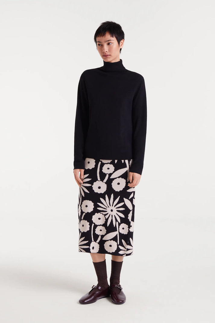 Top de punto fino negro - Compañía Fantástica (1) Top de punto fino negro - Compañía Fantástica