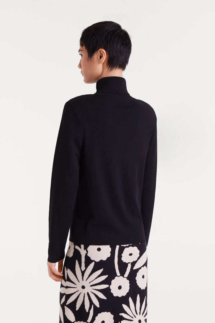 Top de punto fino negro - Compañía Fantástica (3) Top de punto fino negro - Compañía Fantástica