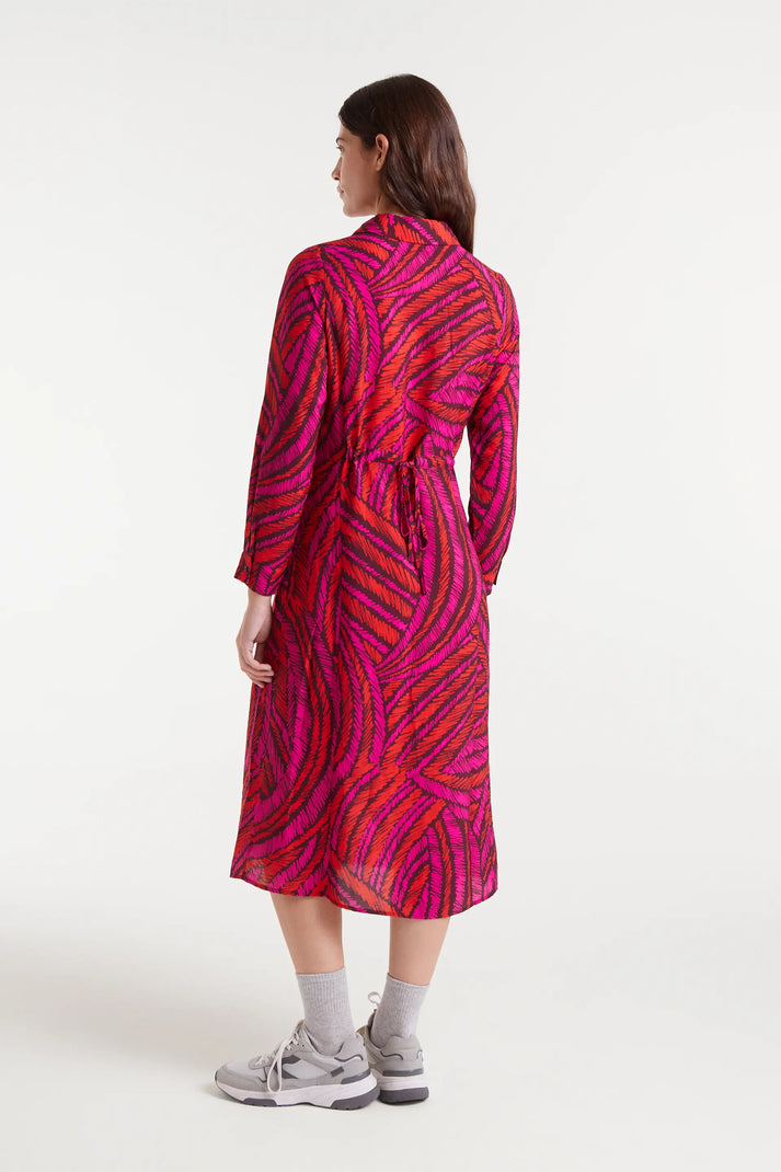 Vestido midi crepé ligero con estampado fedora - Compañía Fantástica (2) Vestido midi crepé ligero con estampado fedora - Compañía Fantástica