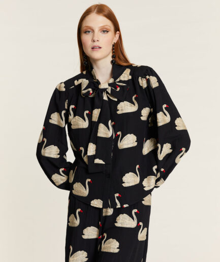 Camisa con lazada y bordado cisnes - Pepaloves