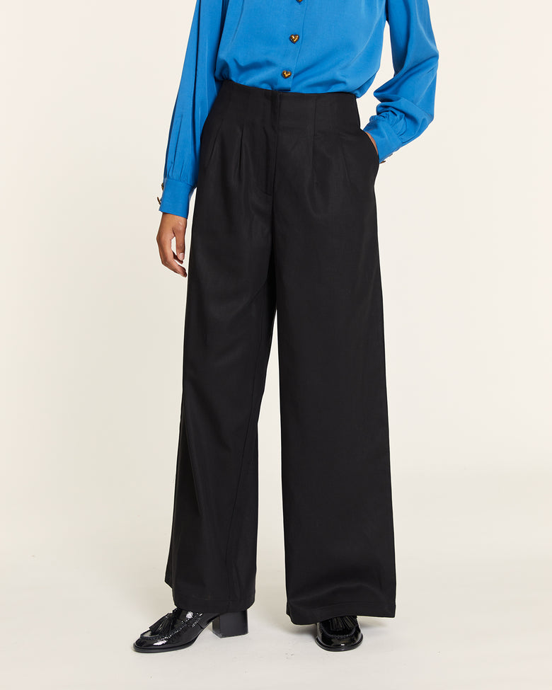 Pantalón tencel con pinzas negro - Pepaloves. (2) Pantalón tencel con pinzas negro - Pepaloves.