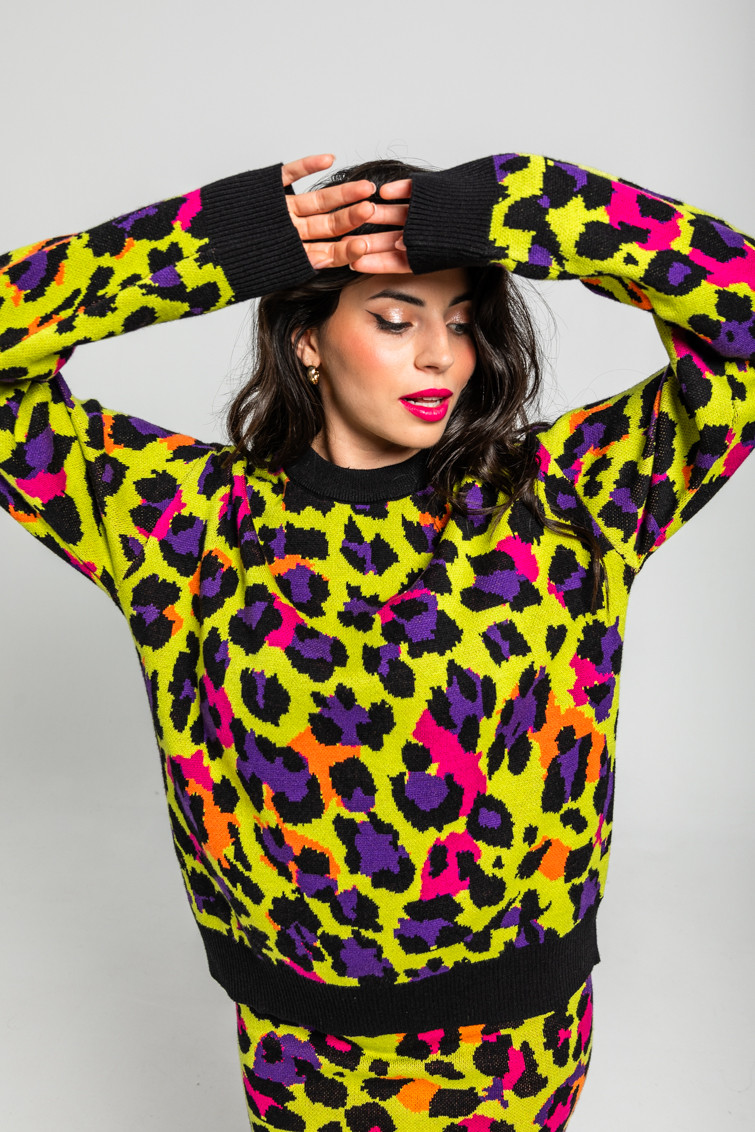 Suéter sencillo tejido de estampado animal verde, I’m Felina – Lolina Suéter sencillo tejido de estampado animal verde, I'm Felina - Lolina