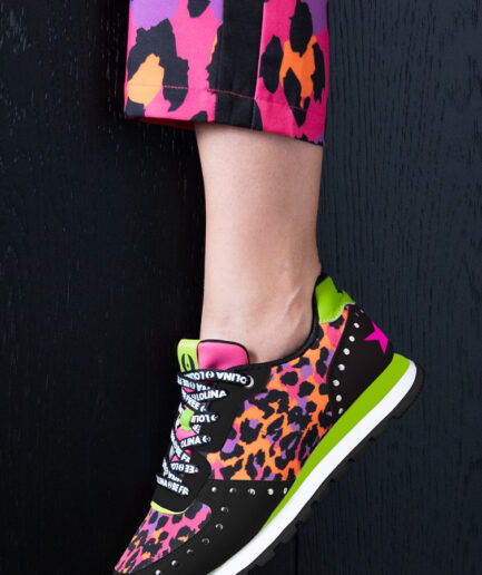 Sneakers estampadas de animal print - Caótica Lolina