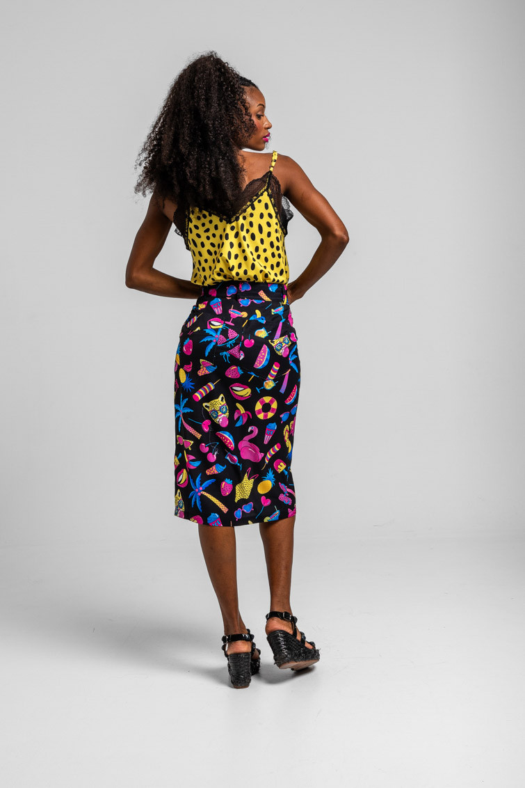 Blusa lencera animal print amarillo y negro Let’s go to the beach - Lolina (1) Blusa lencera animal print amarillo y negro Let’s go to the beach - Lolina