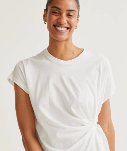 Camiseta blanca con nudo lateral - Compañía Fantástica