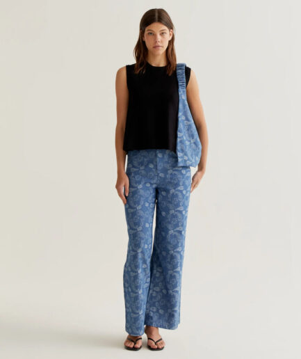 Pantalón vaquero azul con estampado paisley - Compañía Fantástica