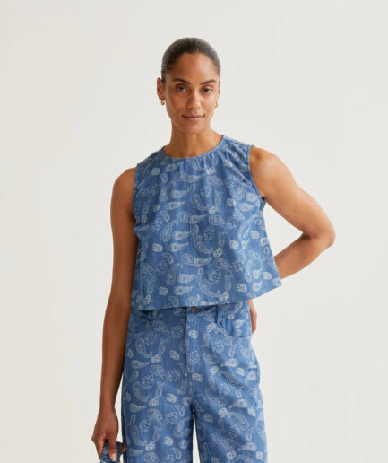 Top vaquero azul con estampado paisley - Compañía Fantástica