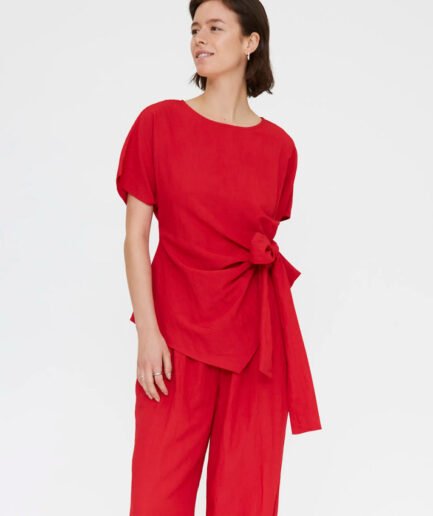 Top rojo con detalle lazado - Compañía Fantástica