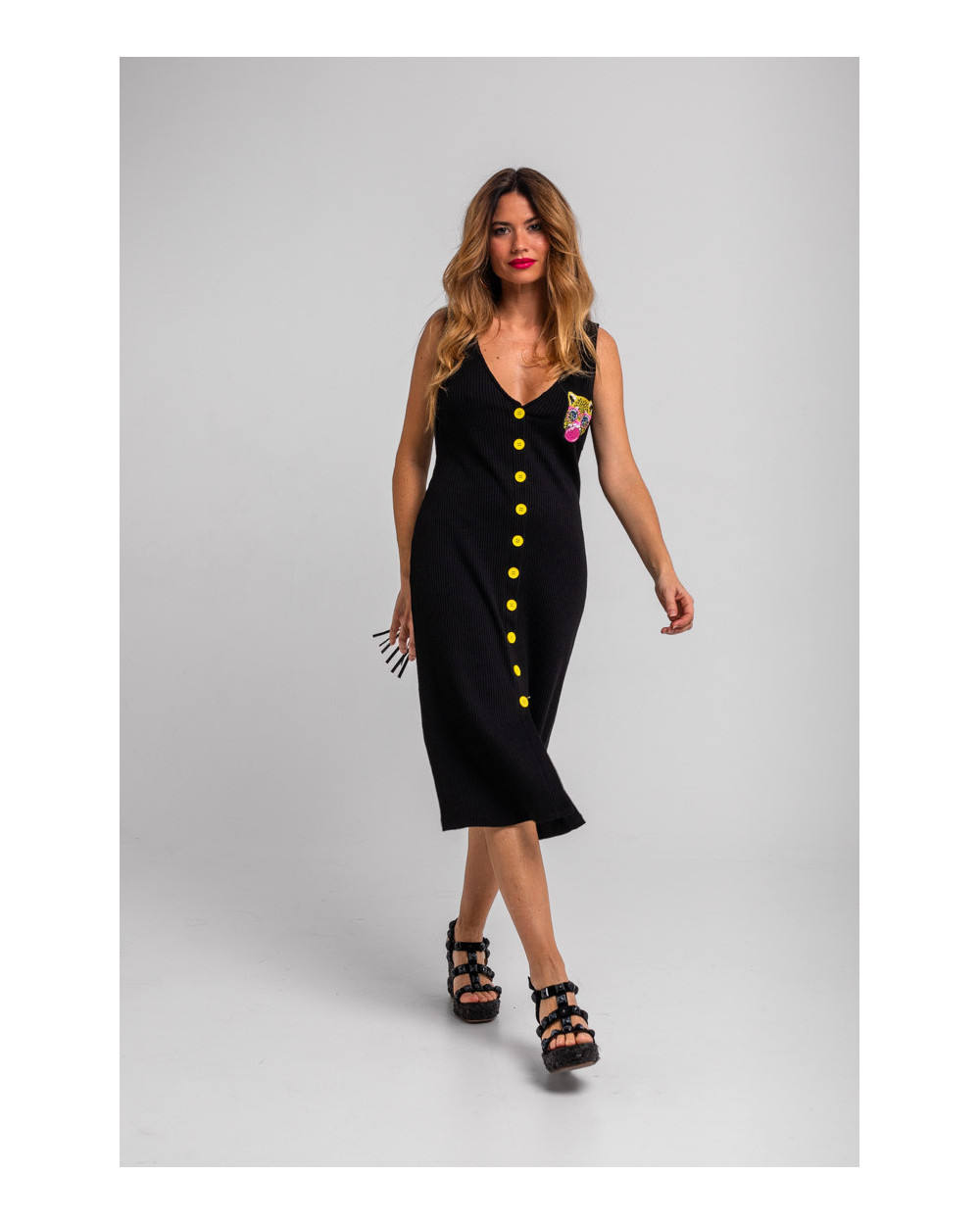 vestido-midi-canale-sin-mangas-abotonado-negro-con-pantera-lets-go-to-the-beach
