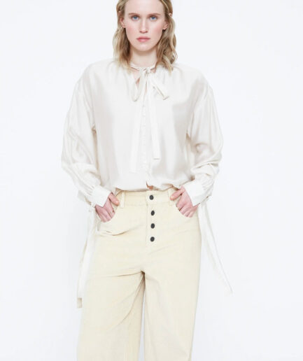 Camisa de satén blanco roto con detalle lazado - Wild Pony