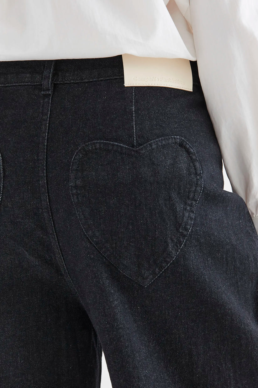 Pantalón vaquero negro con bolsillos de corazones - Compañía Fantástica (3) Pantalón vaquero negro con bolsillos de corazones - Compañía Fantástica
