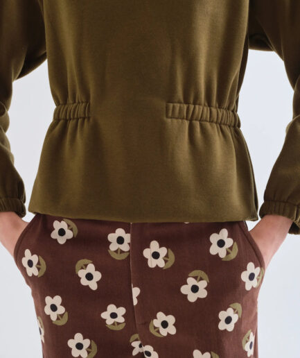 Sudadera con cintura ajustable verde oliva - Compañía Fantástica