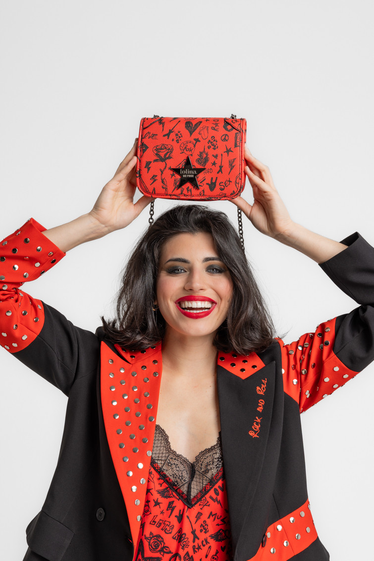 Bolso pequeño bandolera con asa de cadena y estrella - Lolina. ROCK AND ROLL (4) Bolso pequeño bandolera con asa de cadena y estrella - Lolina. ROCK AND ROLL