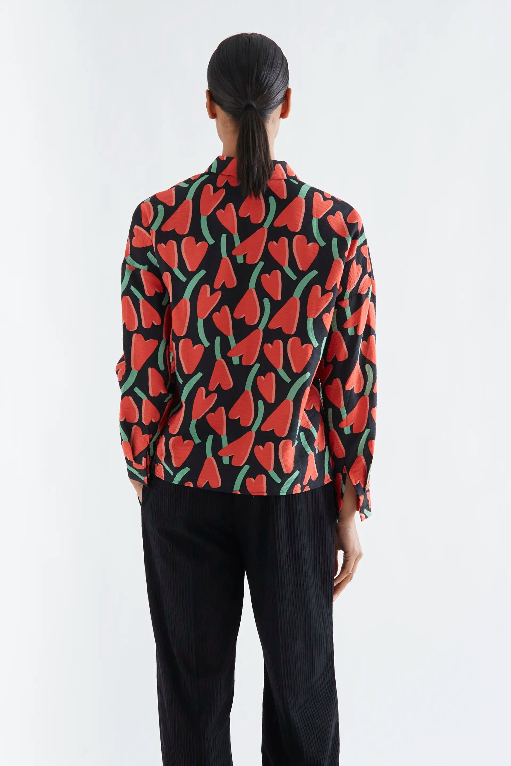 Camisa con estampado Ciclamen - Compañía Fantástica (3) Camisa con estampado Ciclamen - Compañía Fantástica